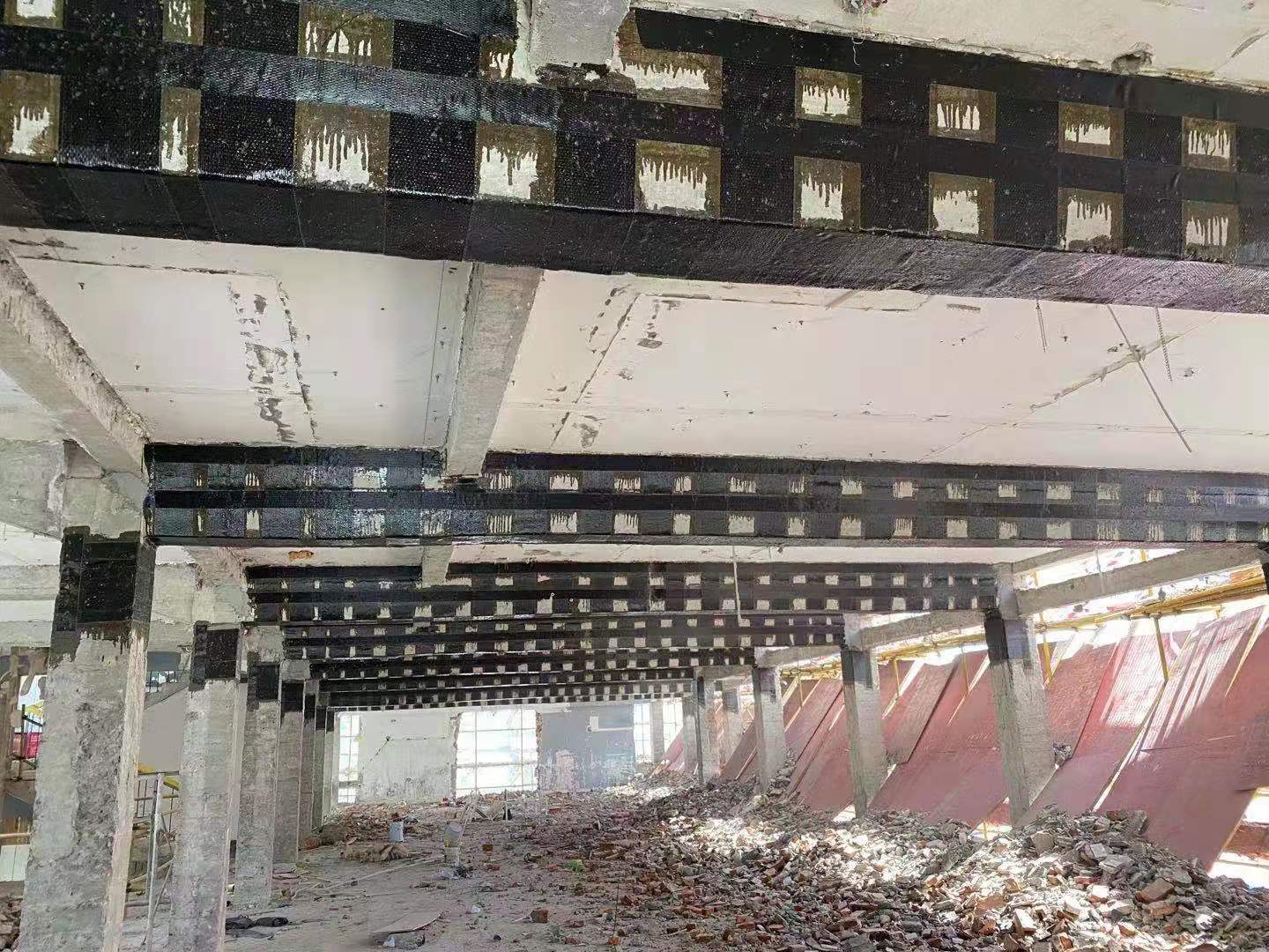 蒋湖农场碳纤维加固对症处理好房屋
